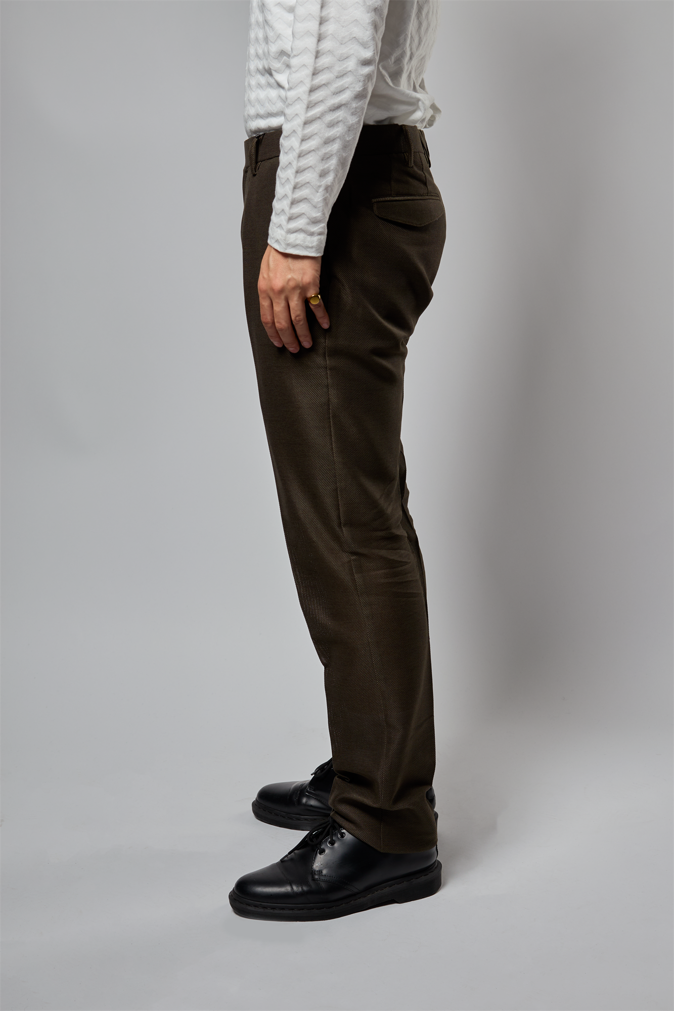 カラミ織りスラックス R1-483101