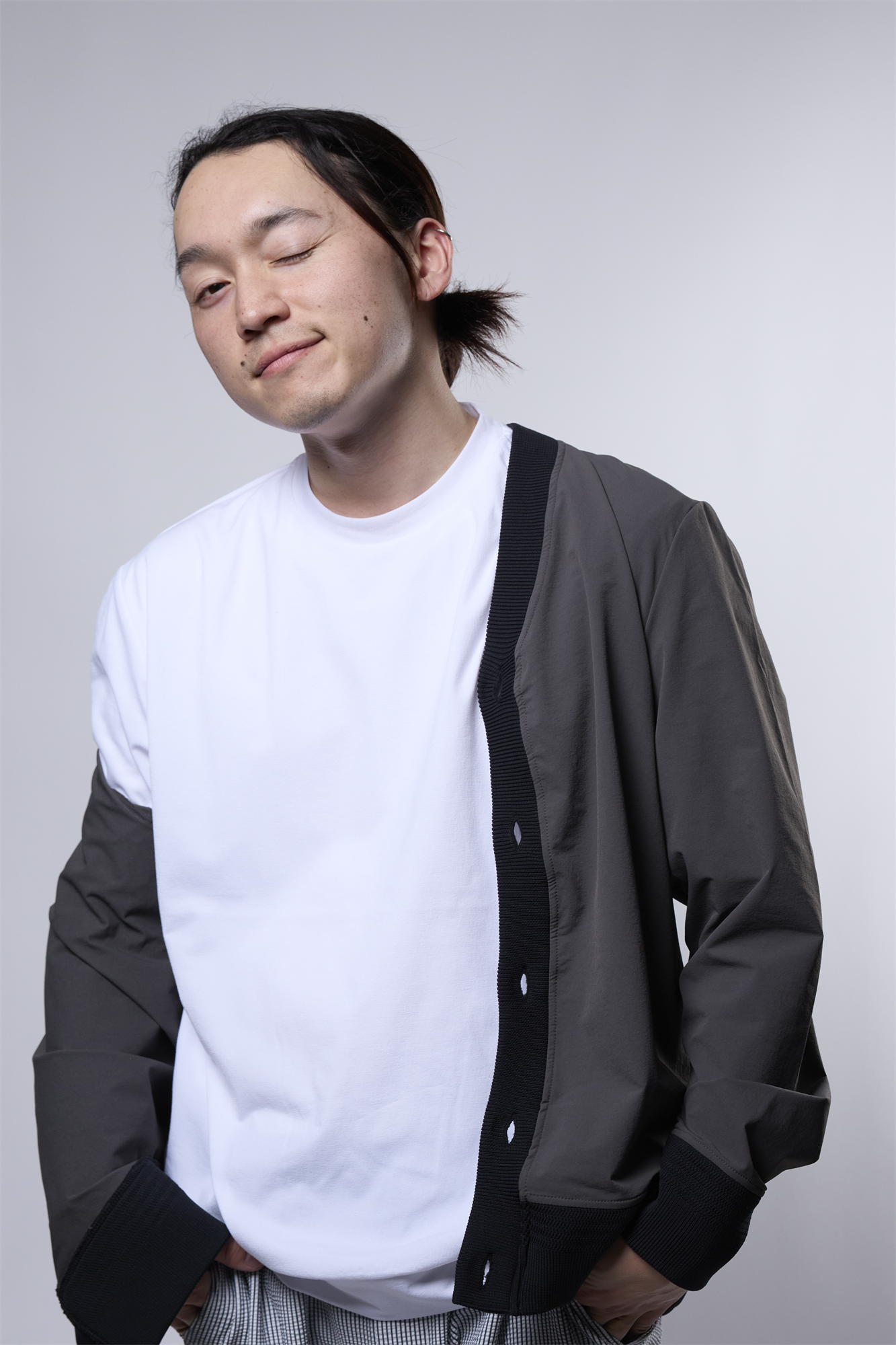 イソザイコンビVネックカーディガン 41-290100