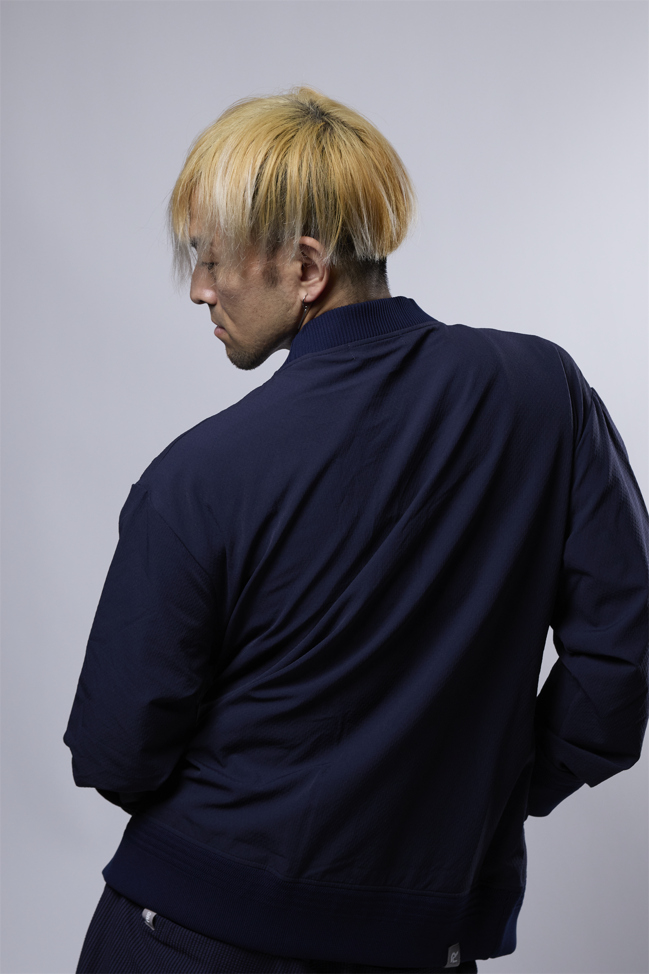 イソザイコンビVネックカーディガン 41-290100